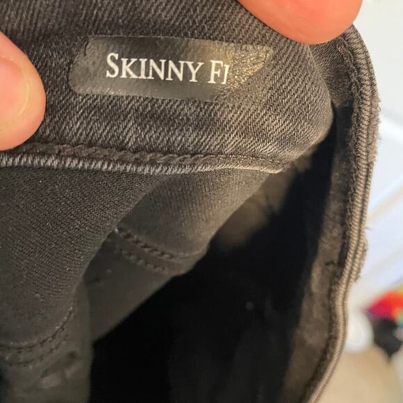 Judy Blue Jeans Skinny Fit Buffalo Patch Black-washed Distressed sz15/32 - Picture 10 of 16